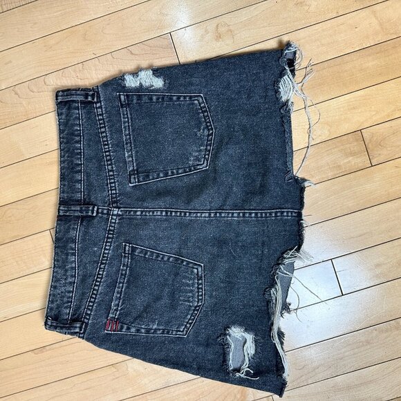 URBAN OUTFITTERS BDG Grey Black Denim Distressed Jean Mini Skirt Size small - Picture 6 of 12
